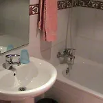 Hotel Manises מלון מניסס