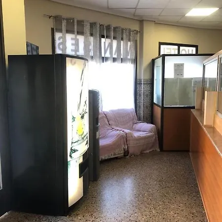 Hotel Manises מלון מניסס