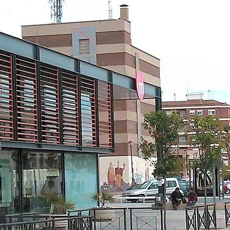 מלון Hotel Manises *