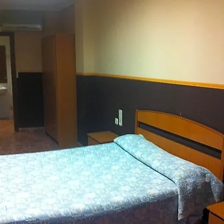 Hotel Manises מלון מניסס