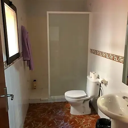 Hotel Manises * מניסס