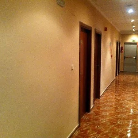 מלון Hotel Manises מניסס