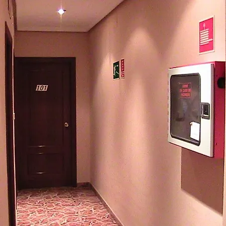 Hotel Manises Otel Manises