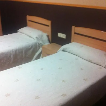 Hotel Manises מלון מניסס