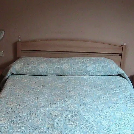 Hotel Manises מלון מניסס