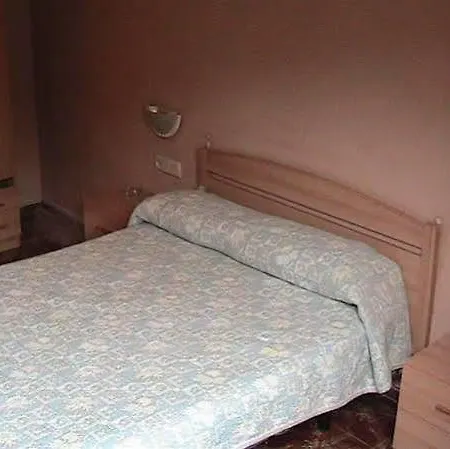 Hotel Manises מניסס
