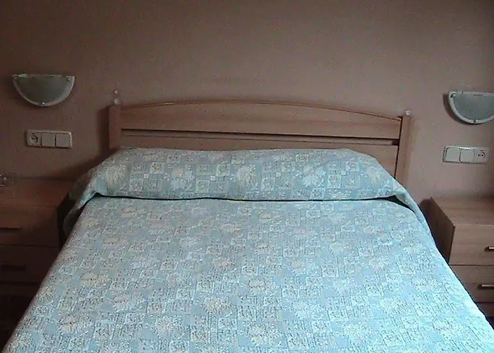 Hotel Manises فندق مانيسيس